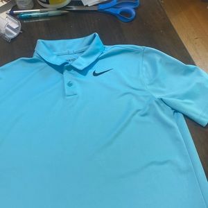 Nike women’s golf shirt